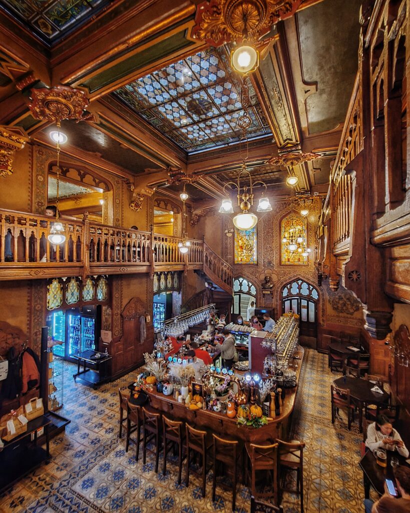 Caru cu bere Caru cu bere